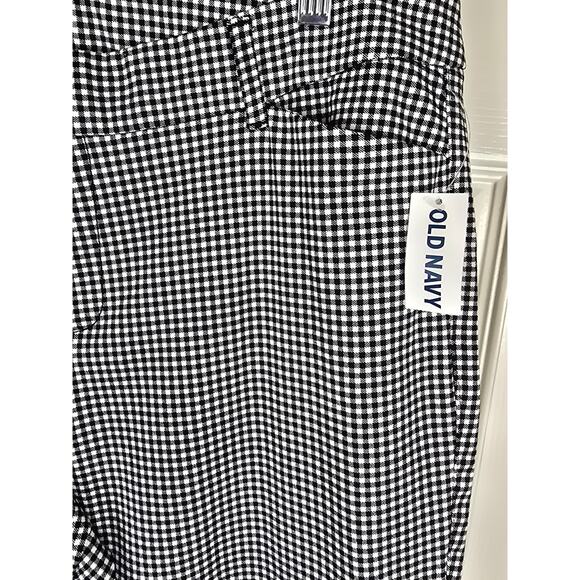Old Navy Mid-Rise Pixie Black White Checkered Women's Pants 16 NWT - Picture 2 of 6